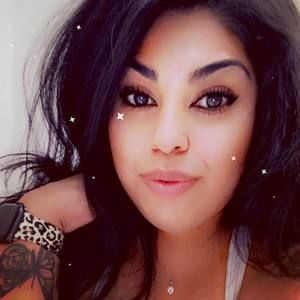 Meet your Posher, Chela